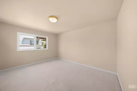 Bedroom - 3916 Pinehurst Dr, Bakersfield, CA 93306 photo 8 of 8