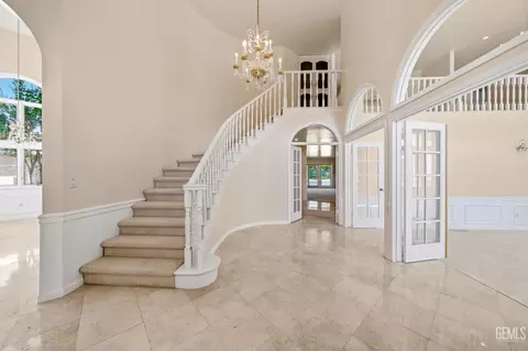 Entry Way - 3916 Pinehurst Dr, Bakersfield, CA 93306 photo 1 of 8