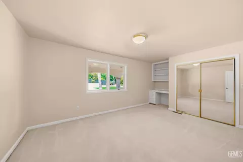 Bedroom - 3916 Pinehurst Dr, Bakersfield, CA 93306 photo 1 of 8