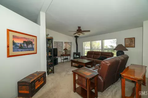 Living - 495 Brick Dr, Bodfish, CA 93205 photo 3 of 6
