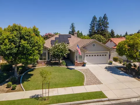 9906 Cinderella Ave, Bakersfield, CA 93311