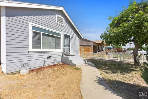 Other - 515 Fillmore St, Taft, CA 93268 photo 2 of 13