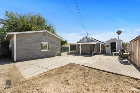 Exterior - 515 Fillmore St, Taft, CA 93268 photo 6 of 7