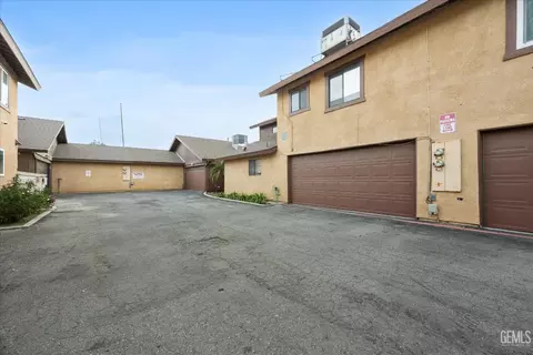 5551 Midsummer Dr #E, Bakersfield, CA 93308 photo 30