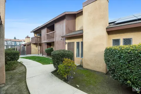 5551 Midsummer Dr #E, Bakersfield, CA 93308 photo 3