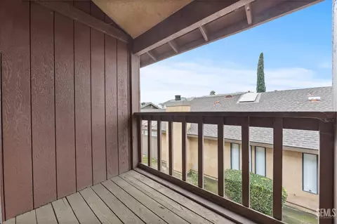 5551 Midsummer Dr #E, Bakersfield, CA 93308 photo 24