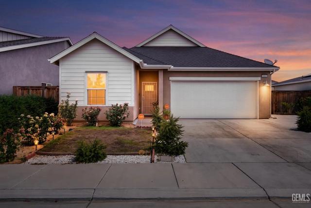9808 Greenway Ranch Ln, Shafter, CA 93263