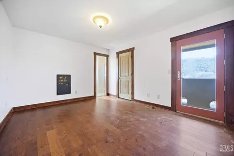 Bedroom - 28221 Cumberland Rd, Tehachapi, CA 93561 photo 1 of 3