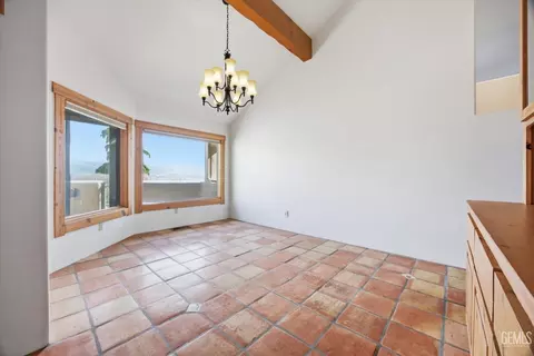 Dining - 28221 Cumberland Rd, Tehachapi, CA 93561 photo 1 of 2