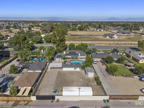 View/Area - 2017 Renfro Rd, Bakersfield, CA 93314 photo 3 of 6