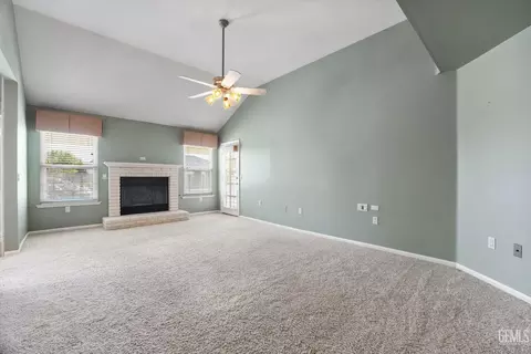 Living - 2017 Renfro Rd, Bakersfield, CA 93314 photo 8 of 9
