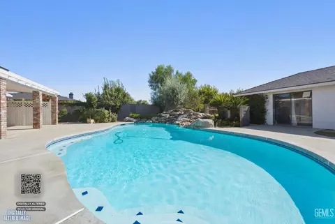 Exterior - 2017 Renfro Rd, Bakersfield, CA 93314 photo 8 of 15