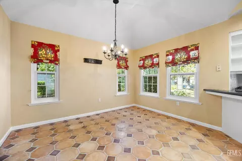Dining - 2017 Renfro Rd, Bakersfield, CA 93314 photo 2 of 2