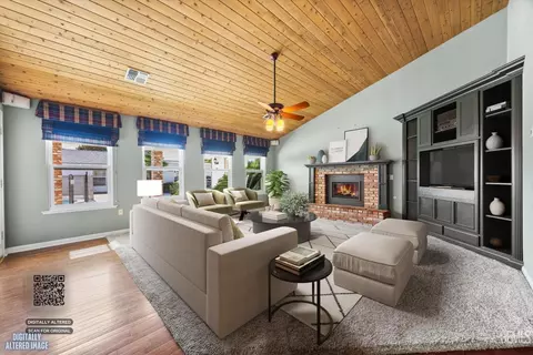 Living - 2017 Renfro Rd, Bakersfield, CA 93314 photo 4 of 9