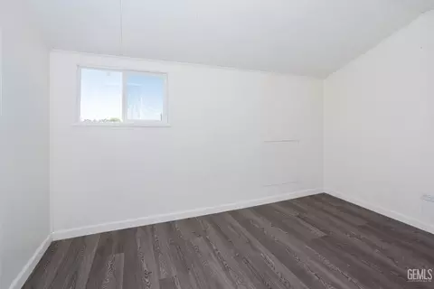 Bedroom - 113 Q St, Taft, CA 93268 photo 8 of 9