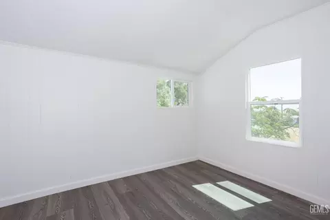Bedroom - 113 Q St, Taft, CA 93268 photo 3 of 9