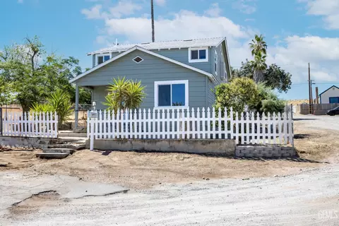 Other - 113 Q St, Taft, CA 93268 photo 1 of 4