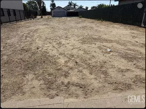 1020 H St, Bakersfield, CA 93304