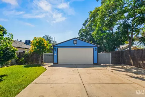0 717 Iris St, Bakersfield, CA 93308 photo 2