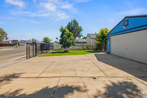0 717 Iris St, Bakersfield, CA 93308 photo 4