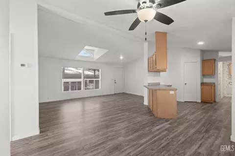 0 717 Iris St, Bakersfield, CA 93308 photo 7