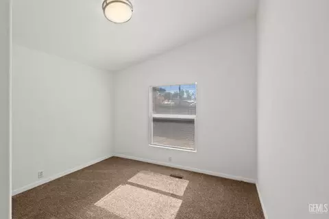 0 717 Iris St, Bakersfield, CA 93308 photo 21