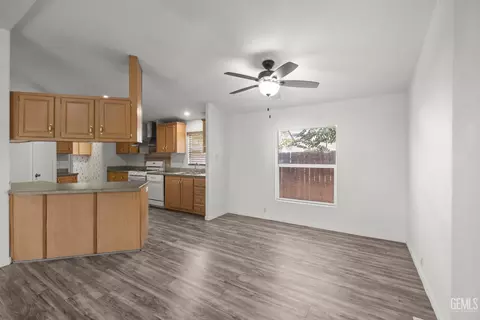 0 717 Iris St, Bakersfield, CA 93308 photo 10
