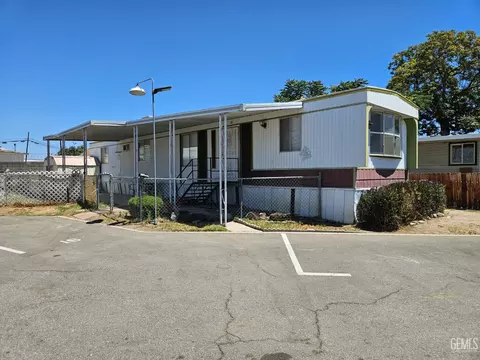 5000 Pierce Rd #16, Bakersfield, CA 93308 photo 1
