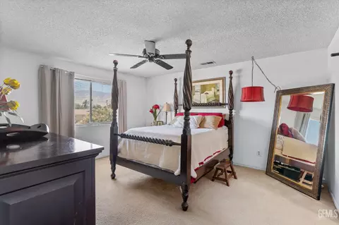 449 Campus Dr, Arvin, CA 93203 photo 23