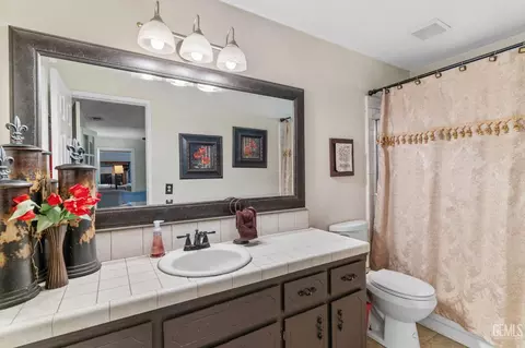 449 Campus Dr, Arvin, CA 93203 photo 19
