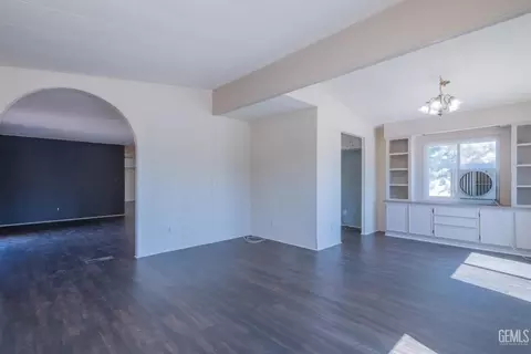 1195 Arabian Dr, Tehachapi, CA 93561 photo 5