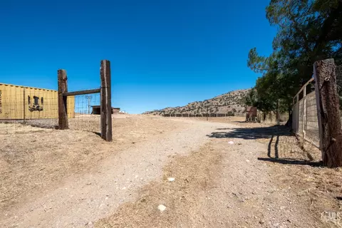 1195 Arabian Dr, Tehachapi, CA 93561 photo 31