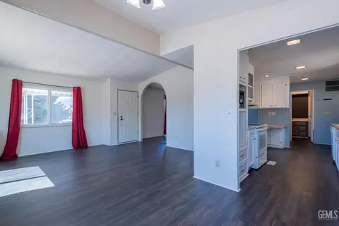 1195 Arabian Dr, Tehachapi, CA 93561 photo 6