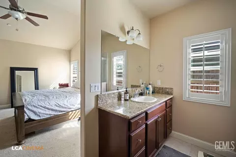 Entry Way - 5401 Twinkle Ln, Bakersfield, CA 93313 photo 1 of 1
