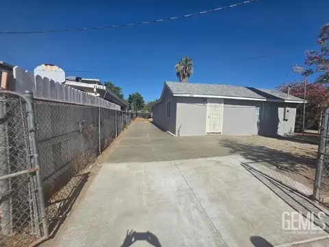 Other - 11417 Lowe St, Lamont, CA 93241 photo 2 of 8