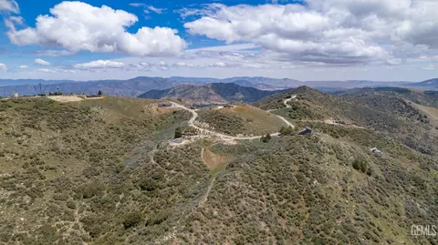 23491 El Rancho Dr, Tehachapi, CA 93561 photo 3