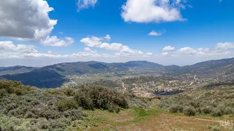 23491 El Rancho Dr, Tehachapi, CA 93561 photo 9