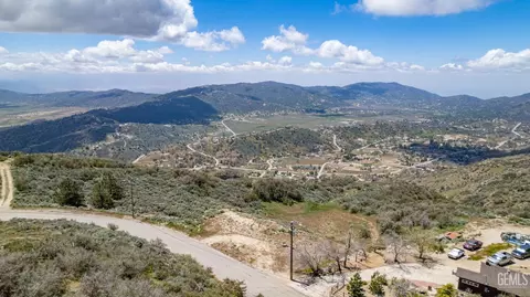 23491 El Rancho Dr, Tehachapi, CA 93561 photo 7