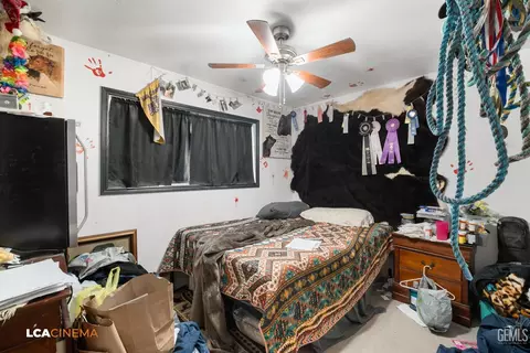 Bedroom - 105 F St, Taft, CA 93268 photo 5 of 6