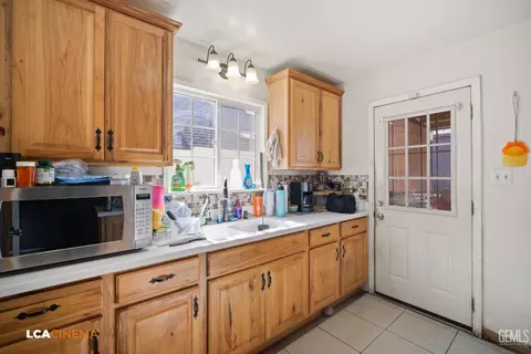 Other - 105 F St, Taft, CA 93268 photo 9 of 13