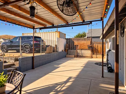 Other - 105 F St, Taft, CA 93268 photo 6 of 13