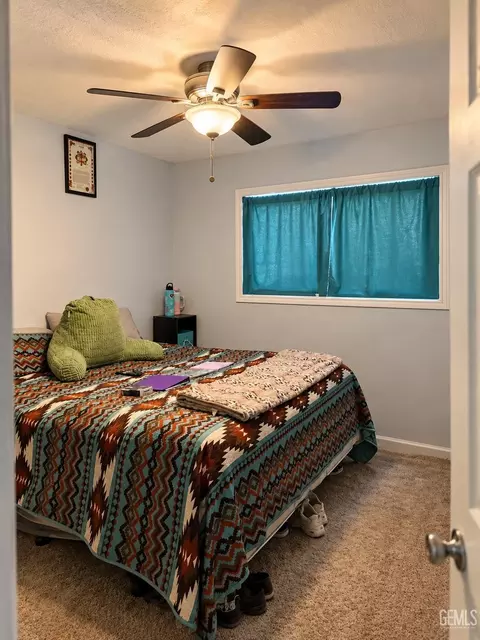 Bedroom - 105 F St, Taft, CA 93268 photo 1 of 6