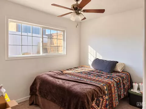 Bedroom - 105 F St, Taft, CA 93268 photo 3 of 6