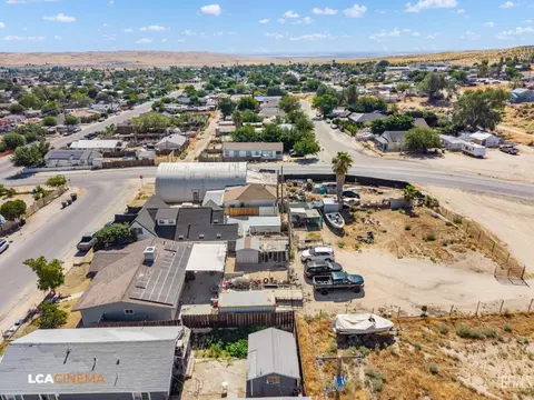 View/Area - 105 F St, Taft, CA 93268 photo 7 of 8