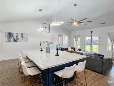 Other - 541 Padre Dr, Shafter, CA 93263 photo 3 of 7