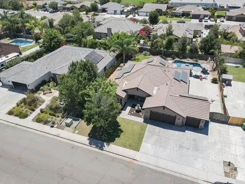 View/Area - 541 Padre Dr, Shafter, CA 93263 photo 2 of 4