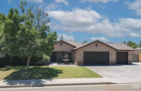 Exterior - 541 Padre Dr, Shafter, CA 93263 photo 14 of 14