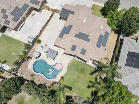 View/Area - 541 Padre Dr, Shafter, CA 93263 photo 4 of 4