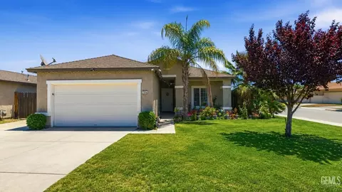 2326 Corte Vallejo, Delano, CA 93215