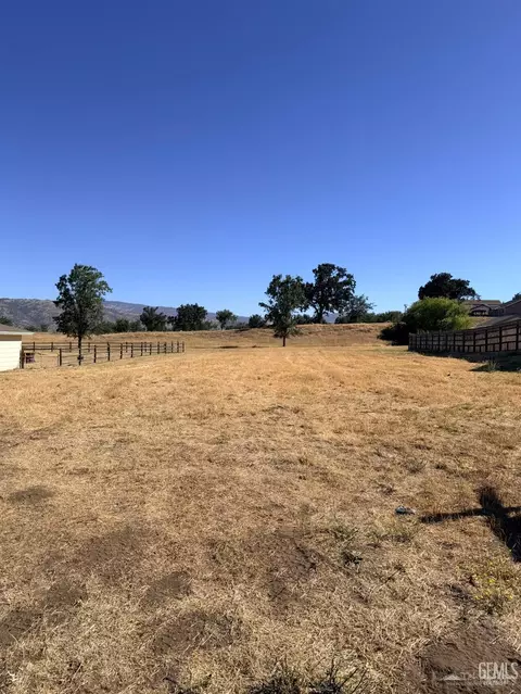 0 Buckpasser, Tehachapi, CA 93561 photo 2
